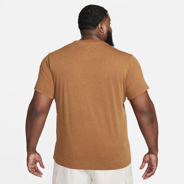 Men's Nike Sportswear Club T-Shirt Product Image